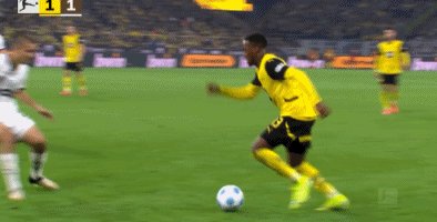 1729296117699041993.gif